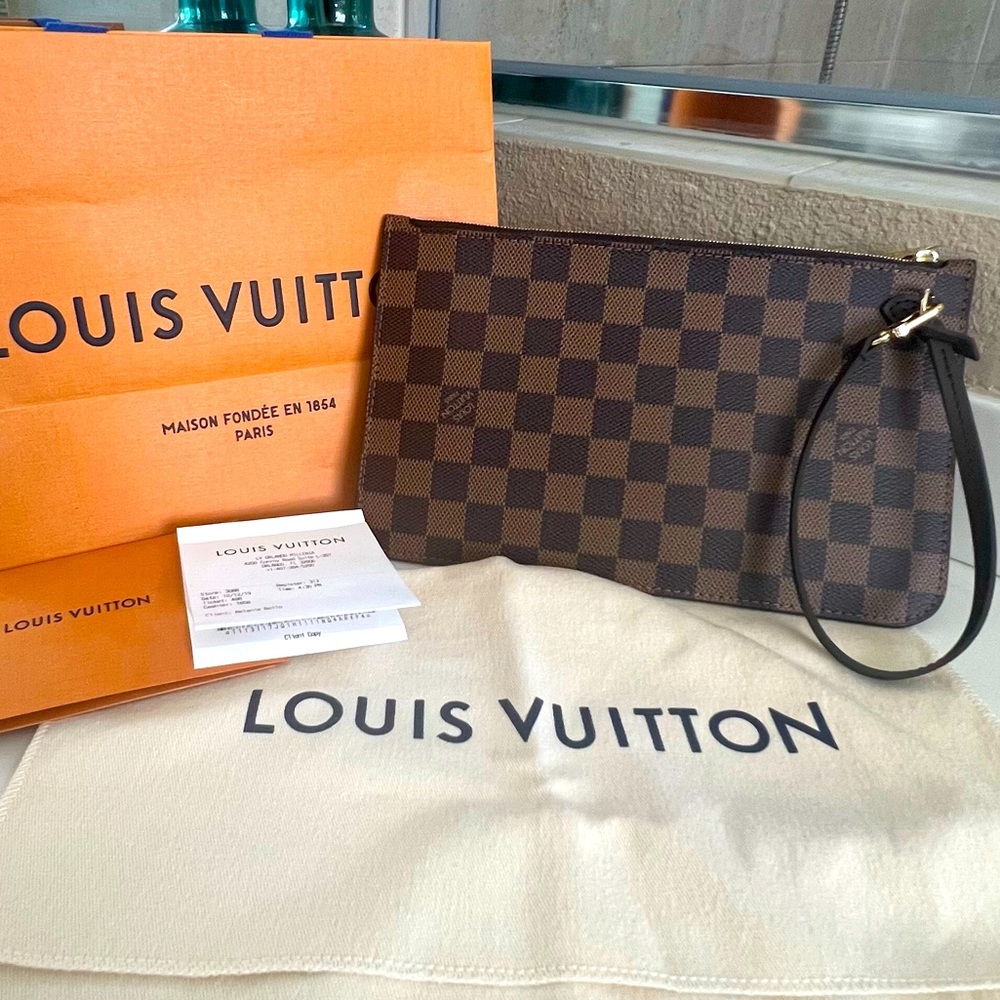 LV Damier Ebene Pouch/Wristlet from Neverfull MM.
